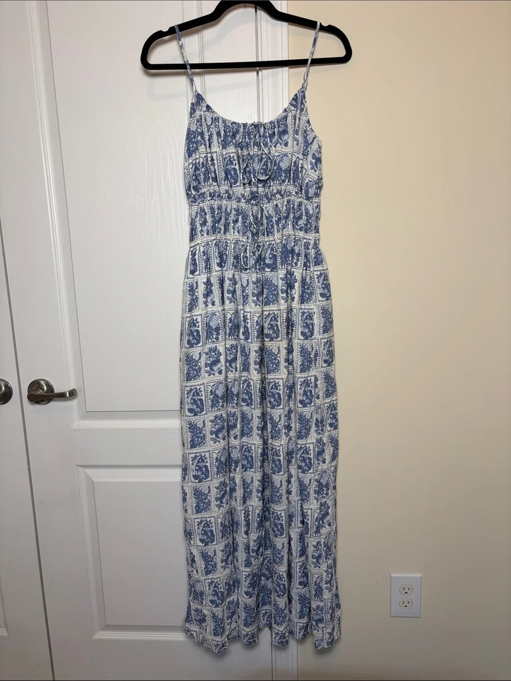 Abercrombie & Fitch Blue and White Floral Maxi Dress smocked tie front